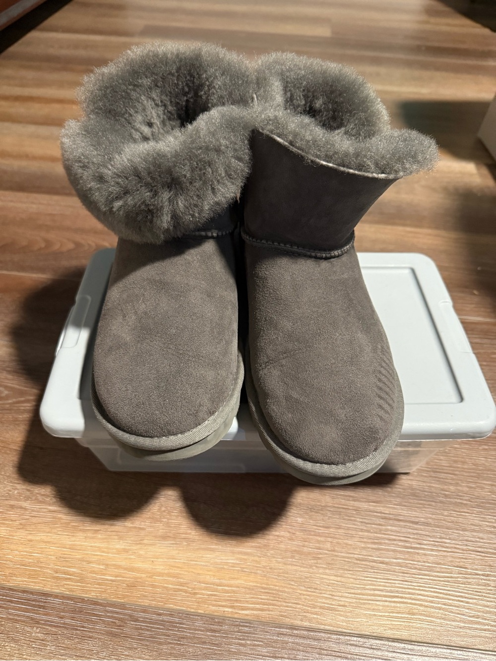UGG Women's Short Shearling Cuff Boots - Gray